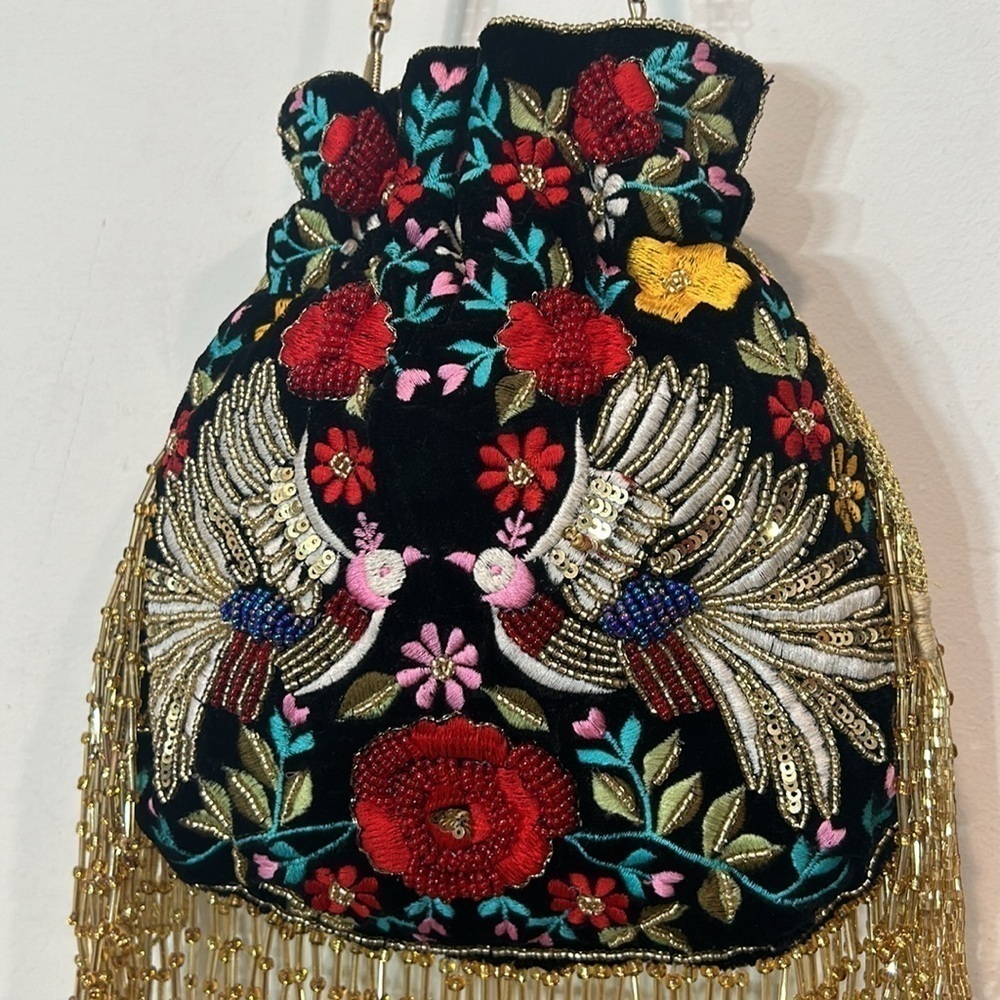 RAMLA Traditional velvet embroidered beaded floral bird wedding bag handcrafted - Picture 8 of 10